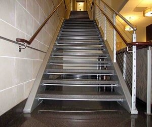 Изготовление металлических лестниц
